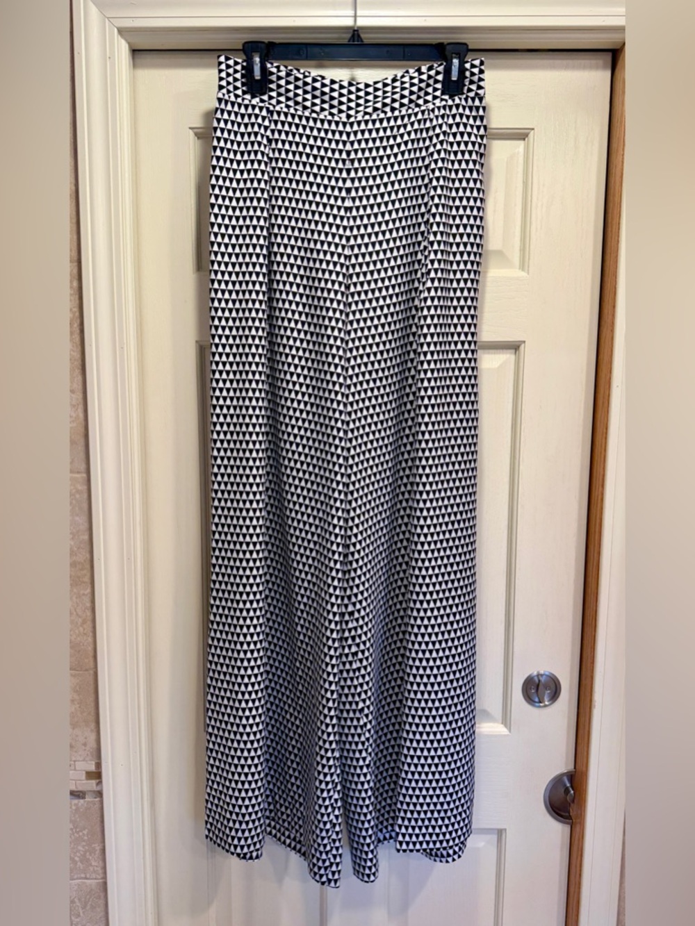 Black and White Triangle Print Palazzo Pants